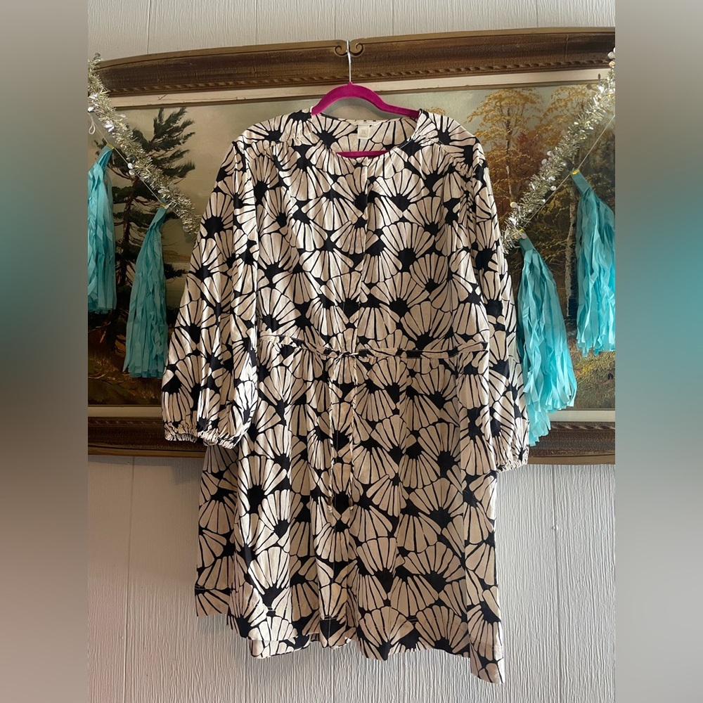 H&M Linen Blend Black and White Patterned Dress. Size XXL.